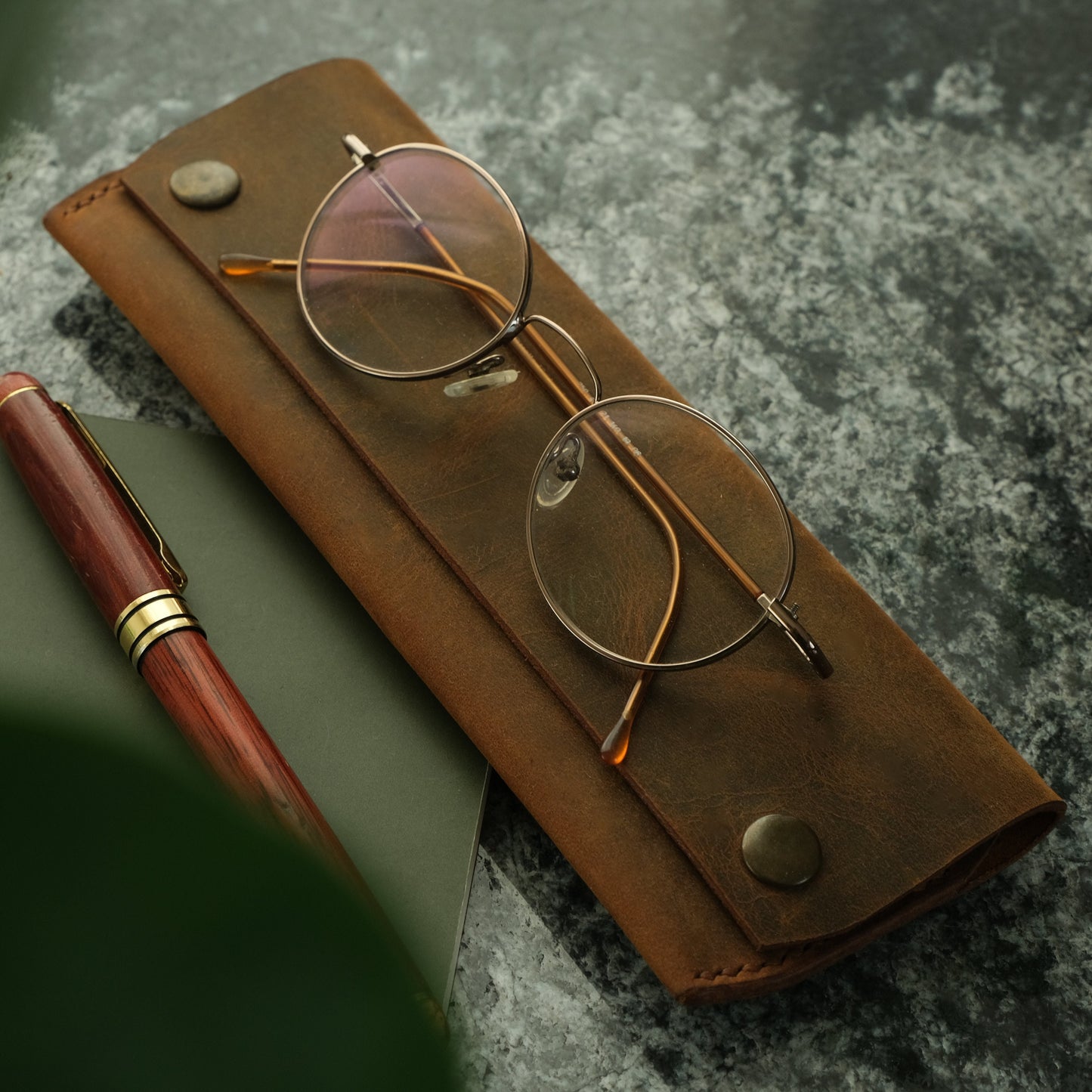 Personalized Leather Pen Case, Leather pen holder, Fountain Pen Holder, Gift for Dad, Gift for Artist, Gift for Lawyer, Gift for new job